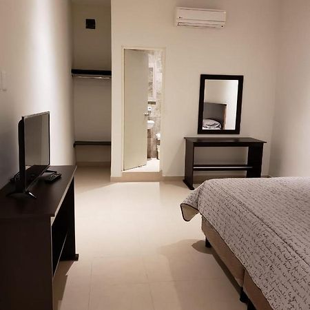 Habitaciones Boulevard シウダー・バージェス エクステリア 写真